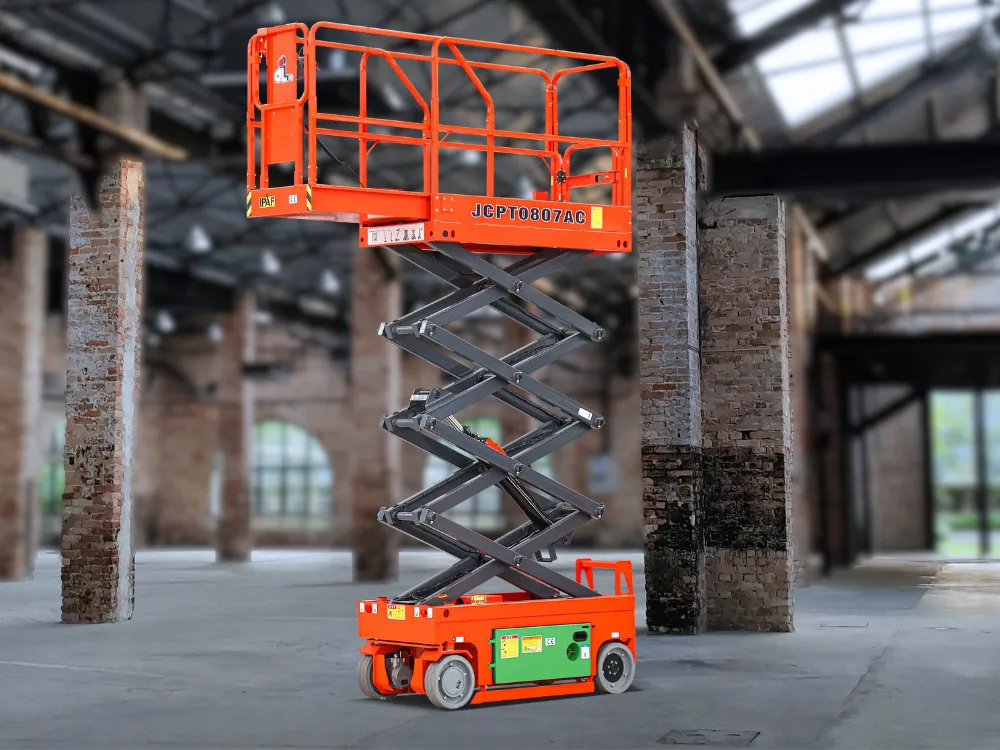 Plataforma Tesoura Elétrica 8m - Dingli JCPT0807AC – para manutenção dentro de um ambiente industrial de piso liso.
